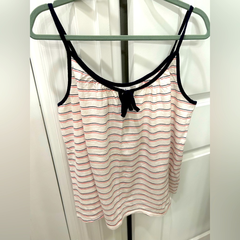 GAP Loose Fit Spaghetti Strap Tank Size Large, 23.5” pit to pit, 26” length